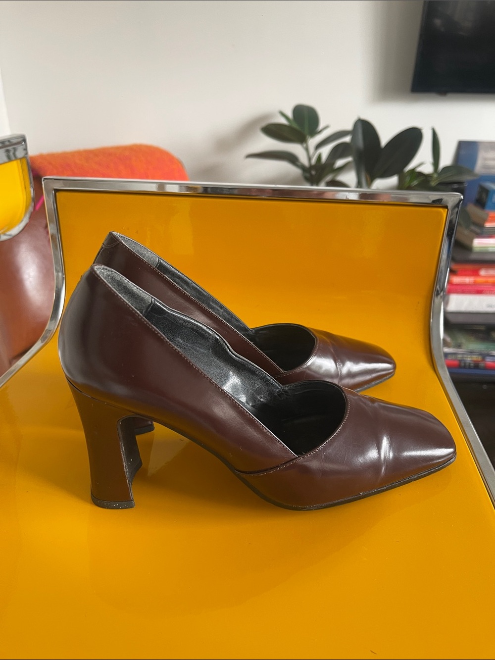 Square-Toe Brown Leather Pumps